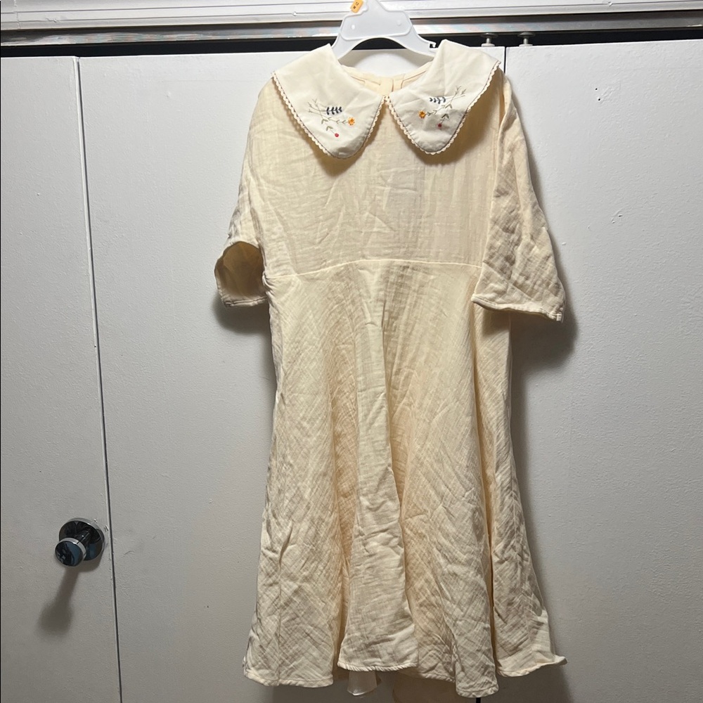 Popelin Dress with Embroidered Collar